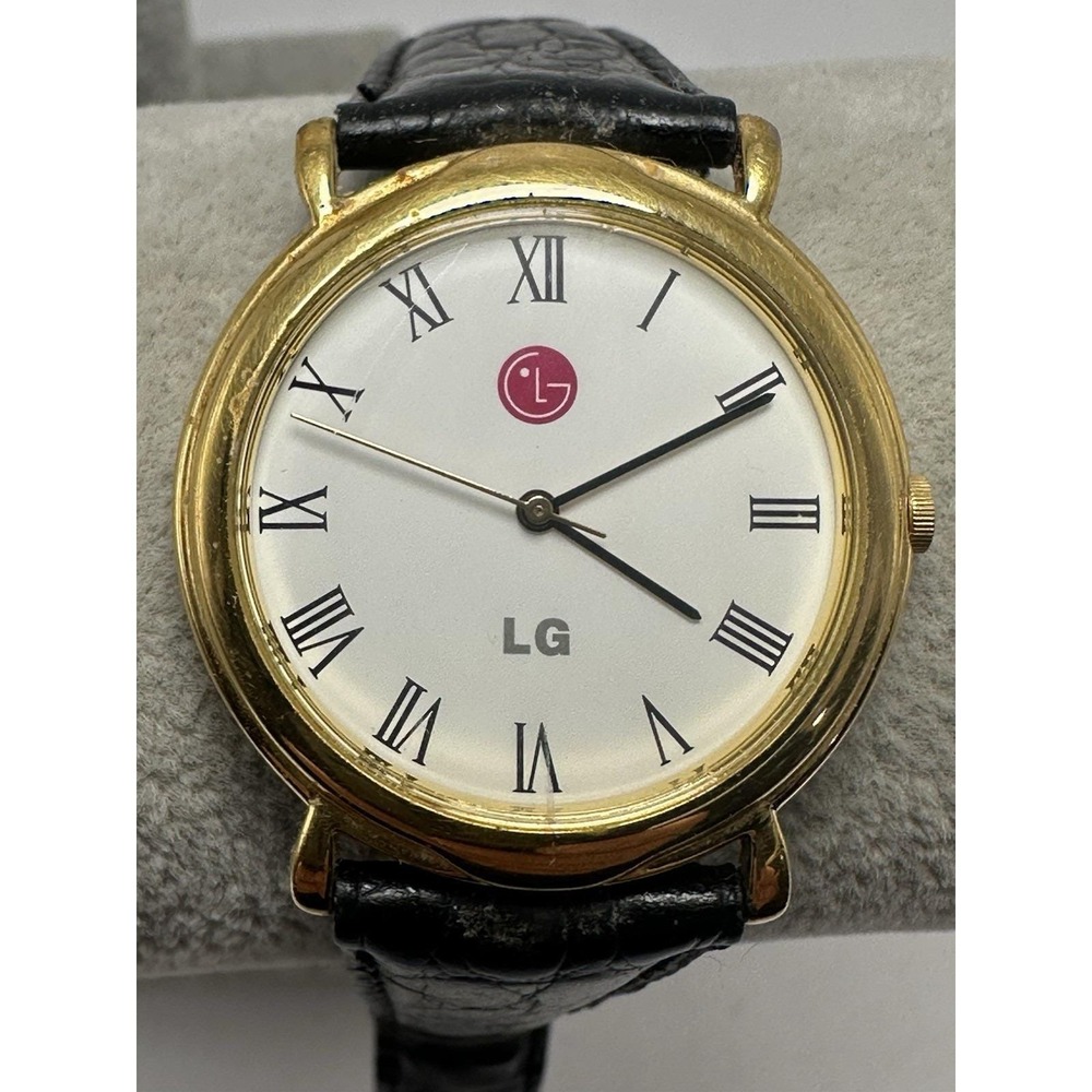 LG New Battery Analog Watch 33MM 7.25" Leather Band 1995‎ Vintage Rare M35